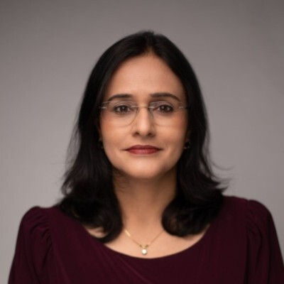 HiveIris female executive team member